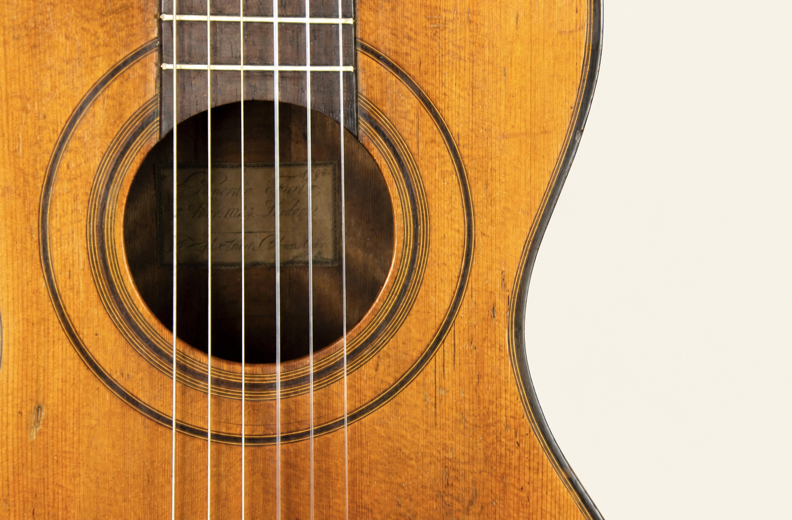 Dettaglio della chitarra Louis Panormo del 1829
